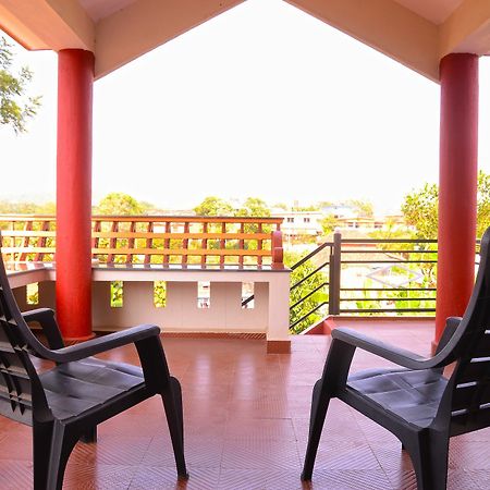 Coorg Girinivas Deluxe Homestay-Wi-Fi Madikeri Exterior foto